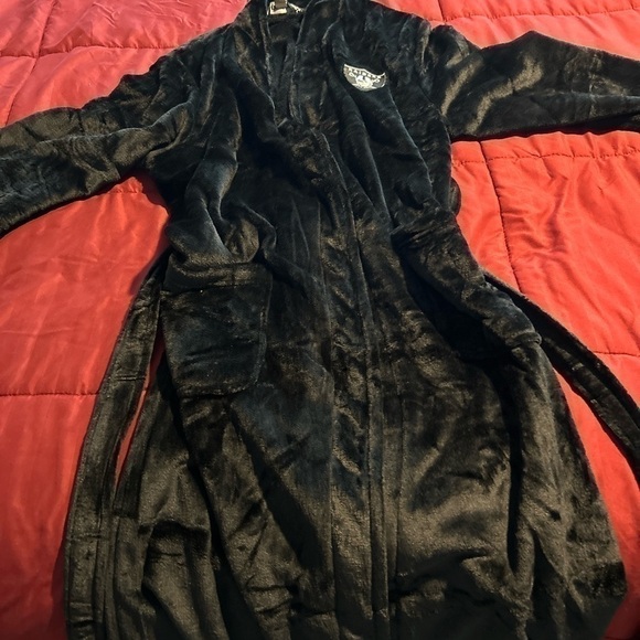 Other - COPY - COPY - Las Vegas Raiders Silk Touch Robe
